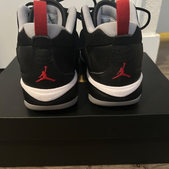 Jordan 3s Stay Loyal Size 6.5y - Picture 3 of 6